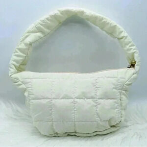 Woman’s Cloud Feel Puffer Quilted Shoulder Bag in Cream White